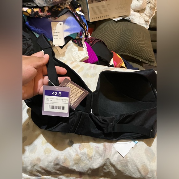 Nwt Catherine’s 42B bra - Picture 2 of 3